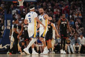 赛斯·库里：在NBA角色球员必须得让球星们喜欢你 我爸深谙其道