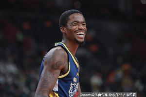 媒体人：CBA外援优先续约权成多家竞争对象 本土球员流通更复杂