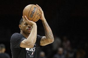 热火记者：最后两个名额会留给老将 但凯沙·约翰逊仍是双向人选