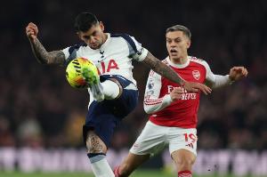TA盘点死敌间转会：菲戈从巴萨去皇马、坎贝尔从热刺去阿森纳在列