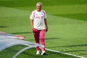 记者：穆帅亮相仪式预计北京时间19点进行，无观众也无媒体
